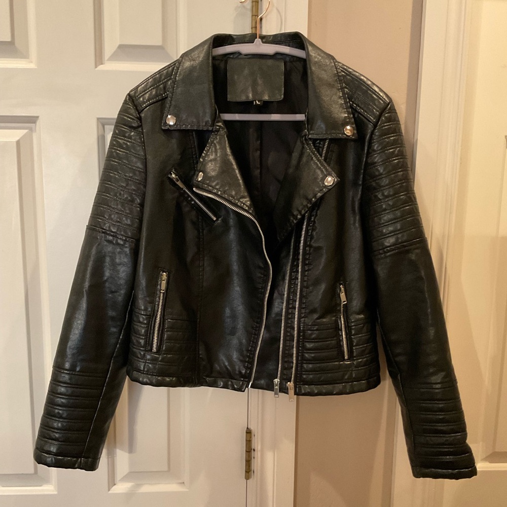 SHEIN Black Faux Leather Biker Jacket